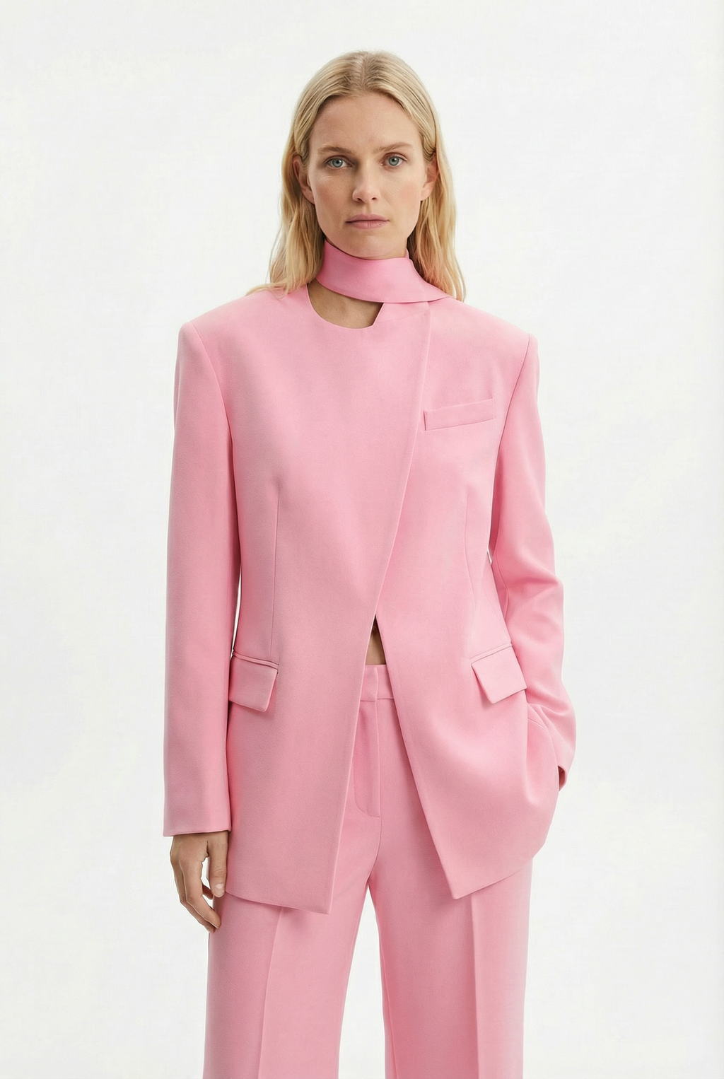 Blazer con spalle imbottite